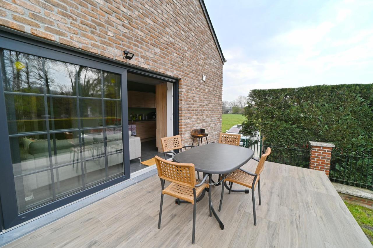 La Petite Maison Dans La Prairie Hotton Exterior foto